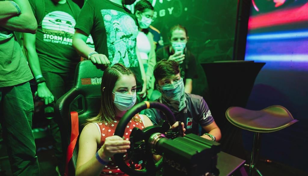 Simracing simuladores de carreras, deportes de carreras connecturday