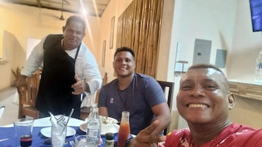 Portero Douglas Forvis, destrozado por la muerte de su hermano, lanza un urgente llamado