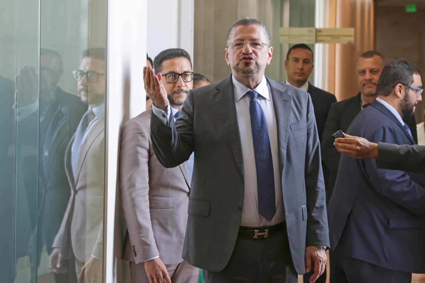 Rodrigo Chaves celebra reunión con fracción oficialista: “Nos fue muy bien”