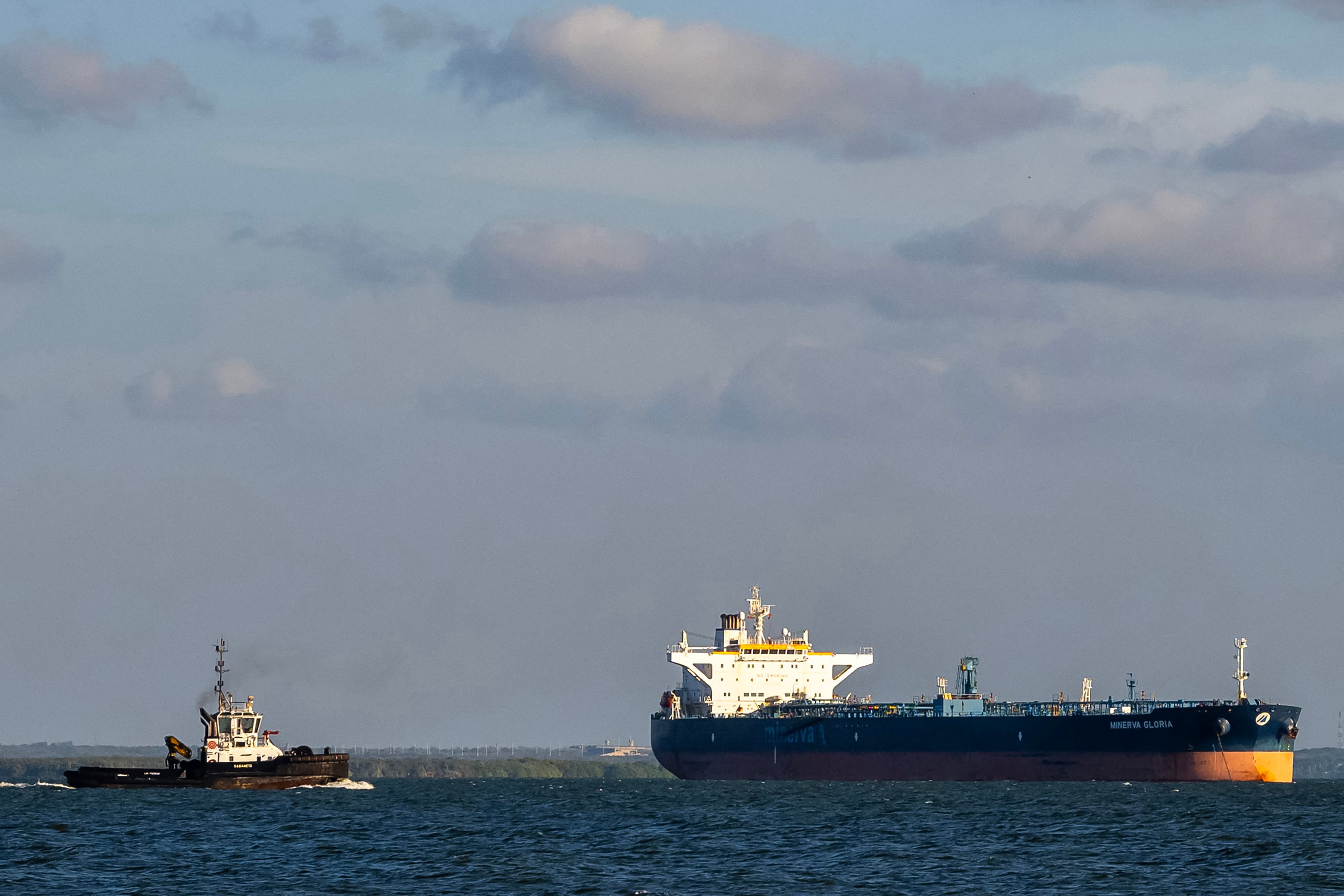 Esta imagen muestra el petrolero Minerva Gloria, procedente de Malta, en el lago Maracaibo, en Venezuela, el 1 de febrero de 2026.