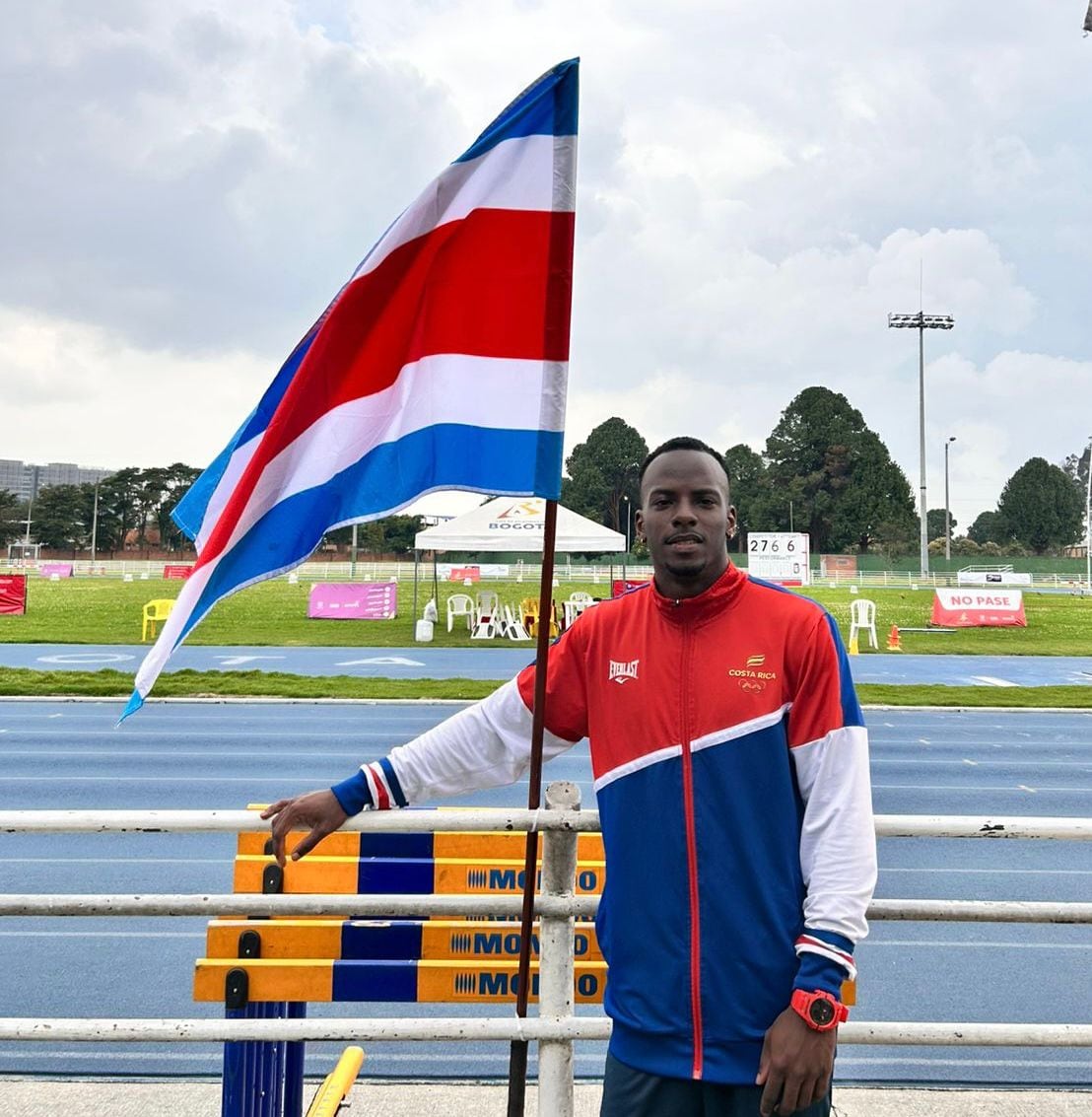 Alejandro Ricketts Martínez
Atletismo
Impone récord nacional en los 100 metros planos
Tiempo: 10.22
Récord Anterior Bob Colville 10:32 (2004).
24 de abril del 2026
Cortesía: Fecoa