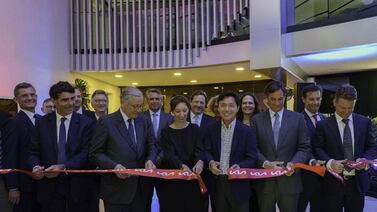 Kia estrena su nuevo showroom