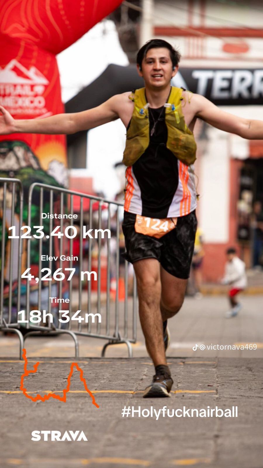 Víctor Nava comparte con frecuencia contenido sobre sus entrenamientos y de su pasión por correr.