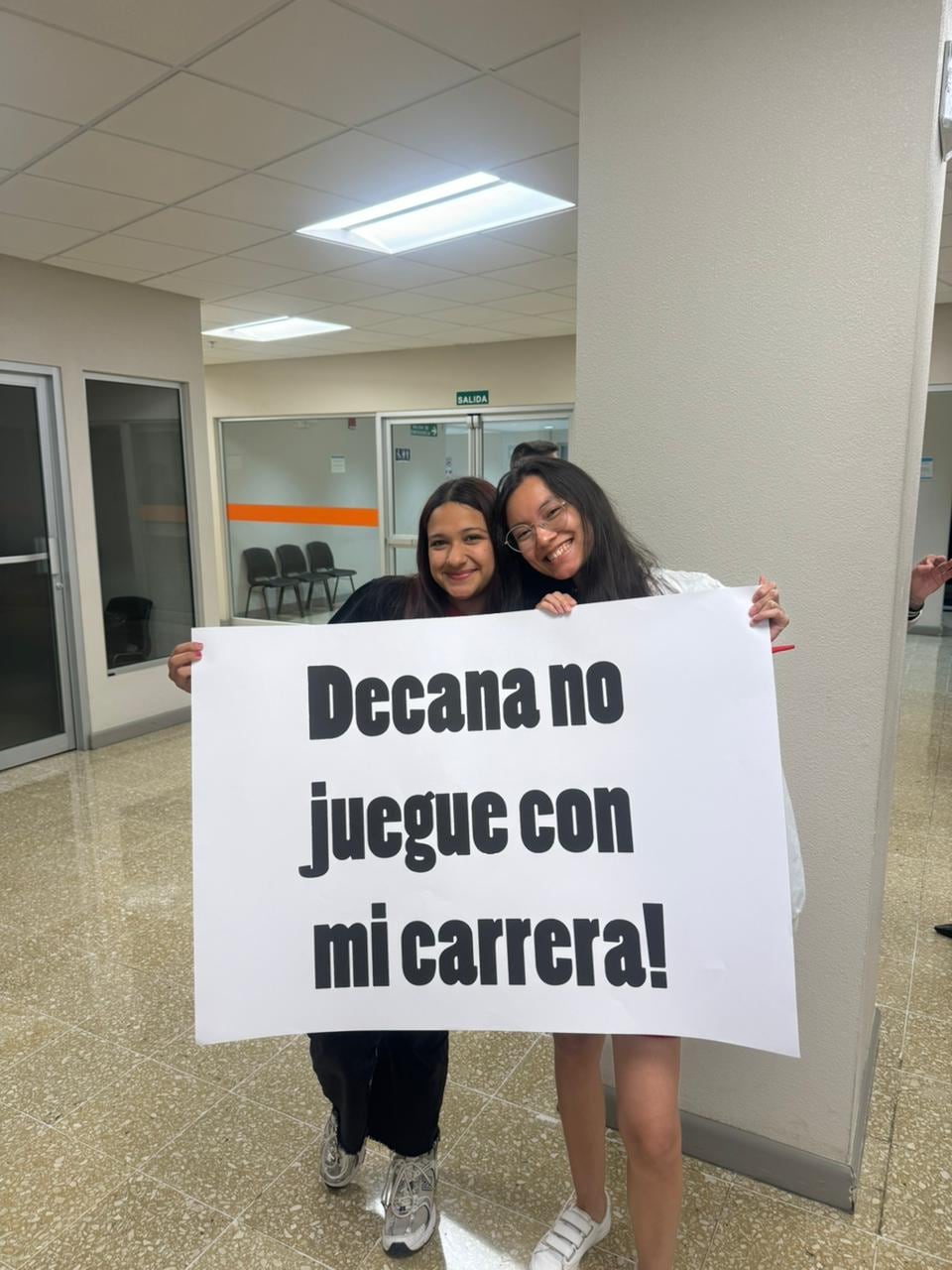 Manifestación en la Facultad de Derecho de la UCR.