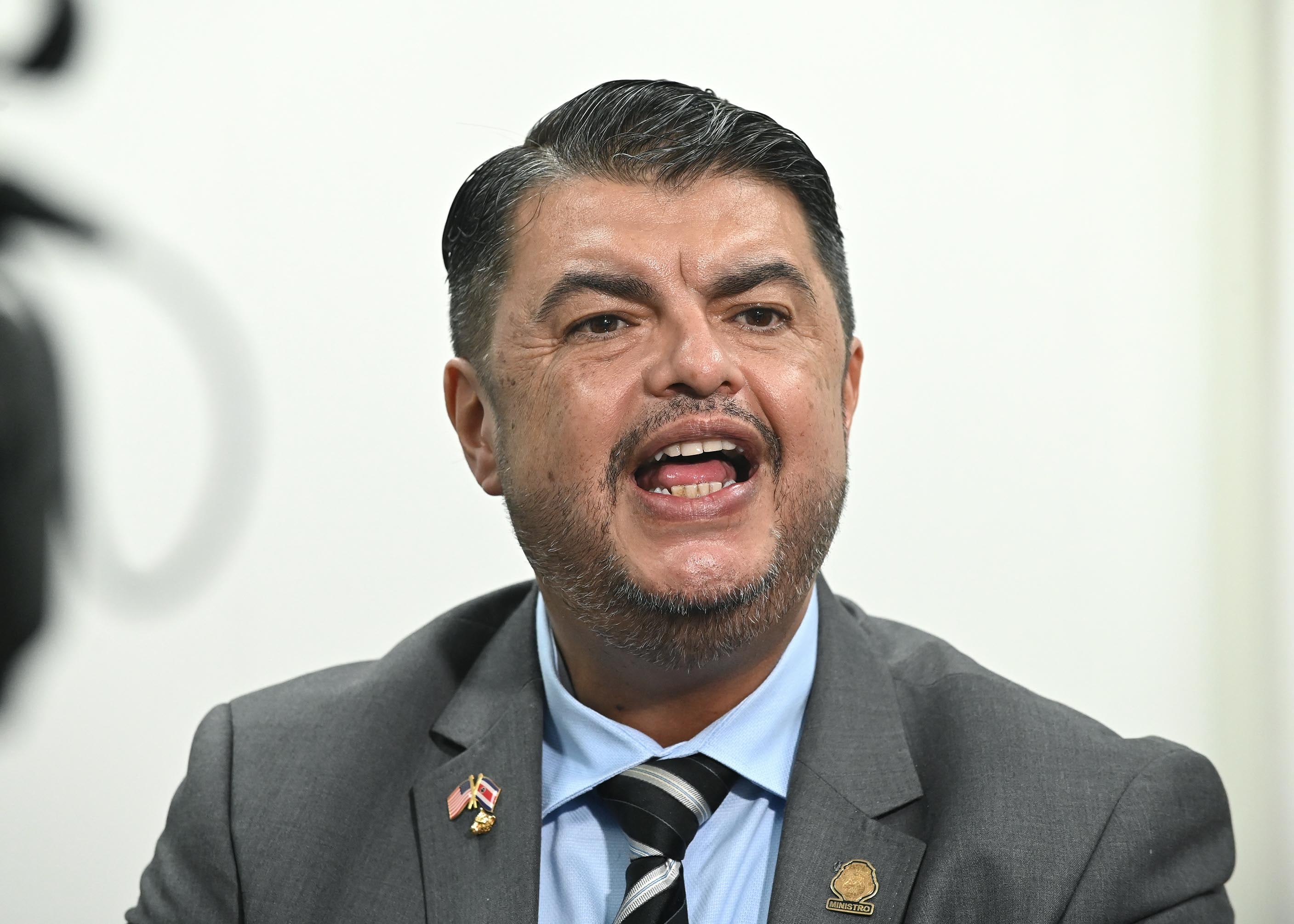 24 de junio del 2025. Ministerio de Seguridad, Zapote. 12:30 hrs. Entrevista con el ministro de Seguridad Mariom Zamora para conversar acerca de los esfuerzos del gobierno para establecer mas vigilancia y seguridad en APM Terminal. Esto debido al tráfico de drogas hacia otros paíces desde el muelle de Moín en LImón. Em la foto: Mario Zamora respondió la preguntas de La Nación. Foto: Albert Marín.