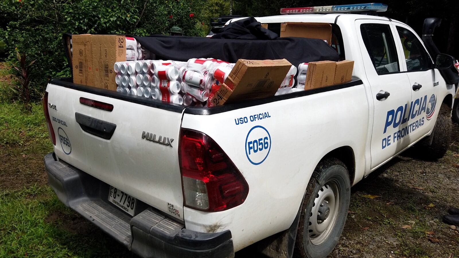 Policía decomisa cargamento de licor