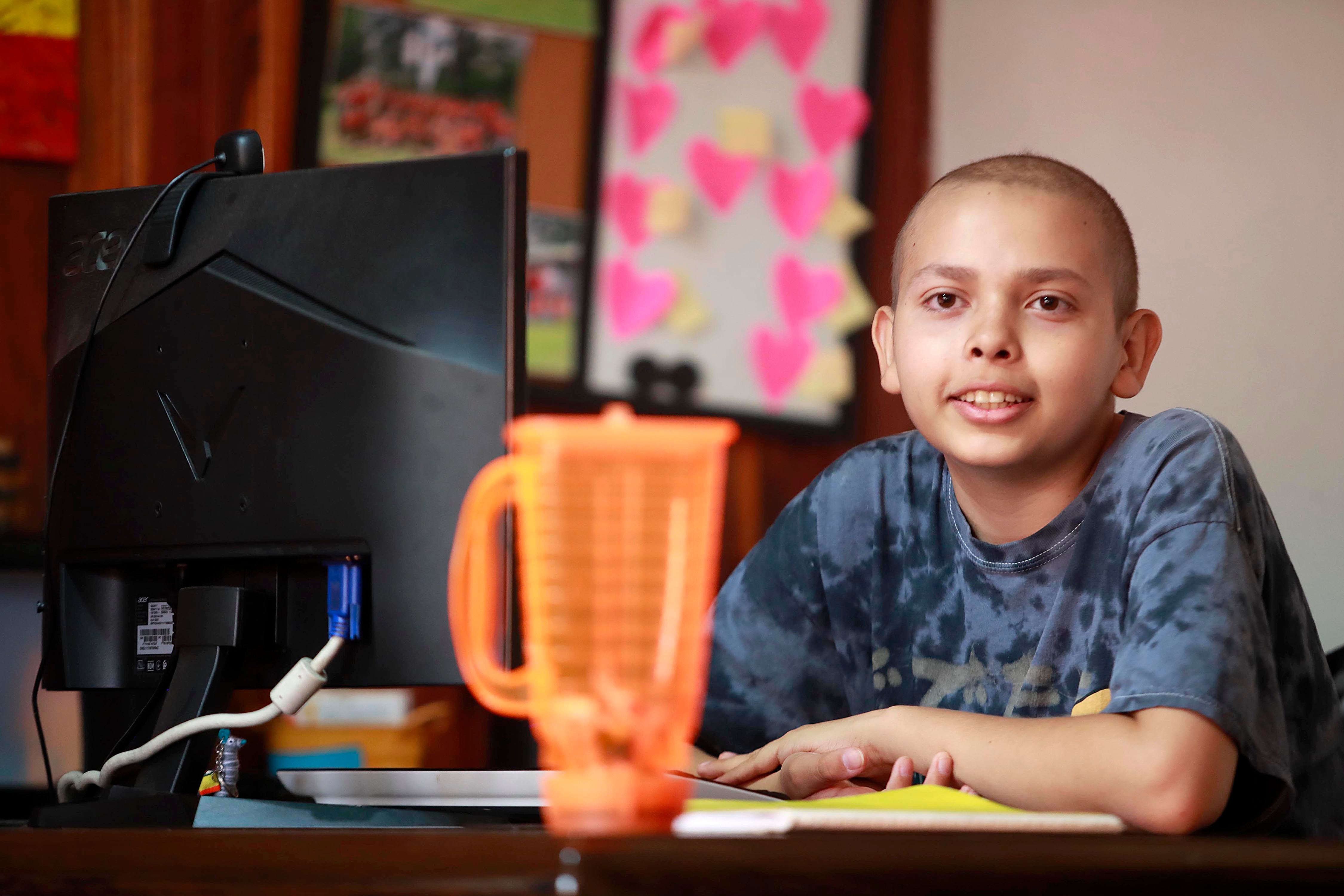 14/03/2024 San Francisco de Dos Ríos. Jóvenes pacientes de cáncer, en las oficinas de Proyecto Daniel, quienes a pesar de padecer una enfermedad tan compleja continúan soñando y luchando para superarla. Foto: Rafael Pacheco Granados