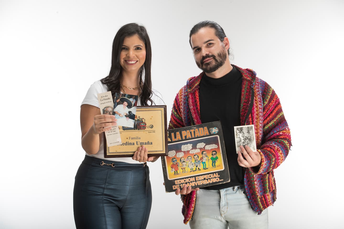 19/07/2022, San José, Estudio de Grupo Nación, retratos de los nietos de Parmenio Medina, Carolina Medina y Fabián Medina.