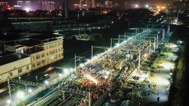 En solo 9 horas y con 1.500 obreros: así se levantó una estación de tren en China