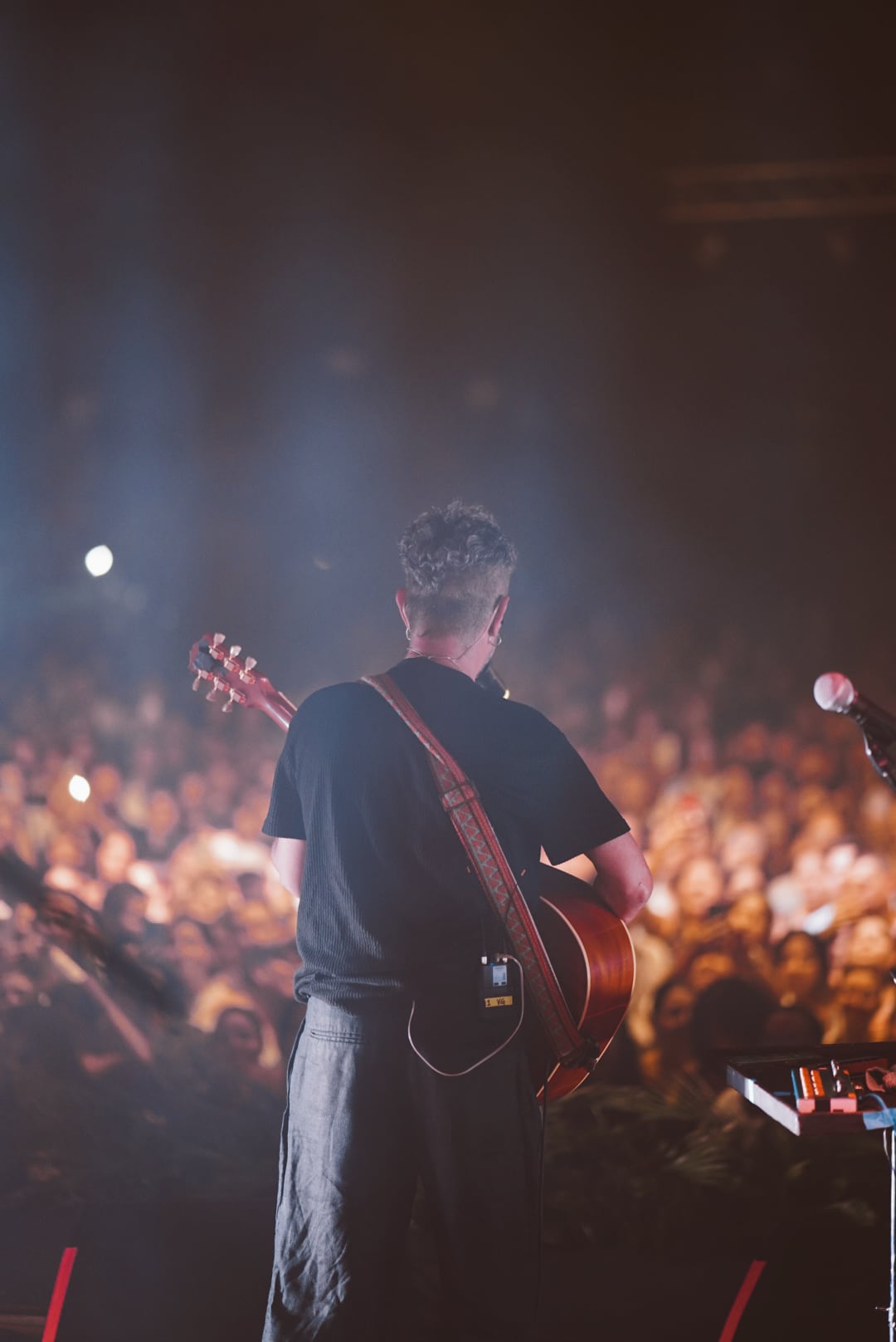 Vicente García en concierto en Costa Rica el 27 de abril de 2024 en Peppers