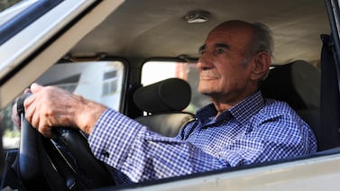 ¿A qué edad deberíamos dejar de conducir? Esto dice la ciencia