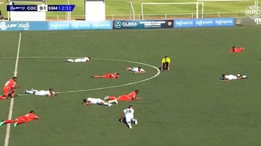 Partido de Centroamérica se vio interrumpido por sorpreviso ataque: ¡Todos al suelo! (video)