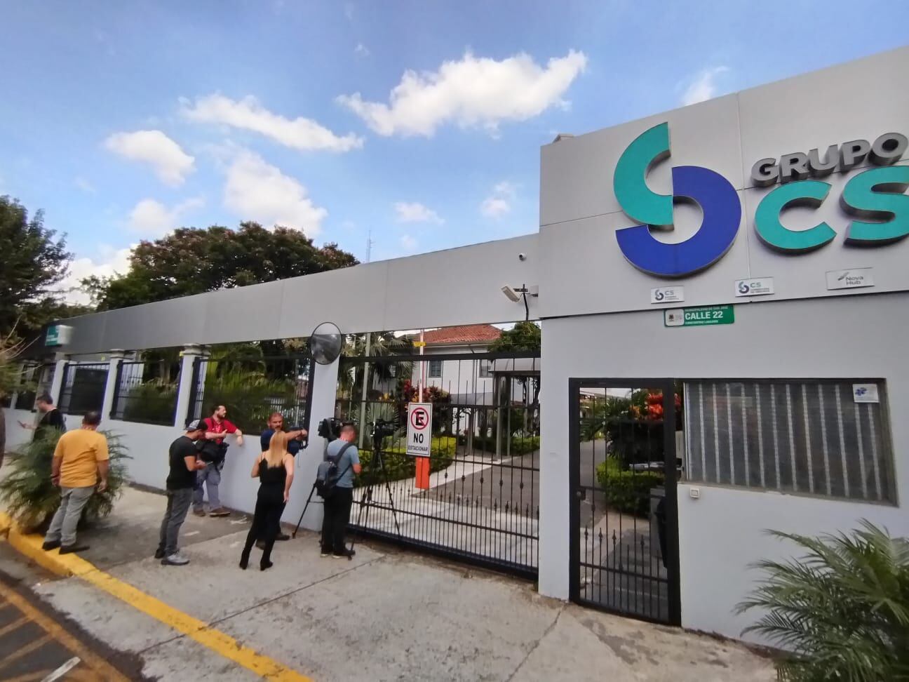 29/05/24. Ministerio Público allanó las oficinas centrales y una sede de Coopeservidores este 29 de mayo, como parte de la investigación por presuntas irregularidades en la administración de la cooperativa.