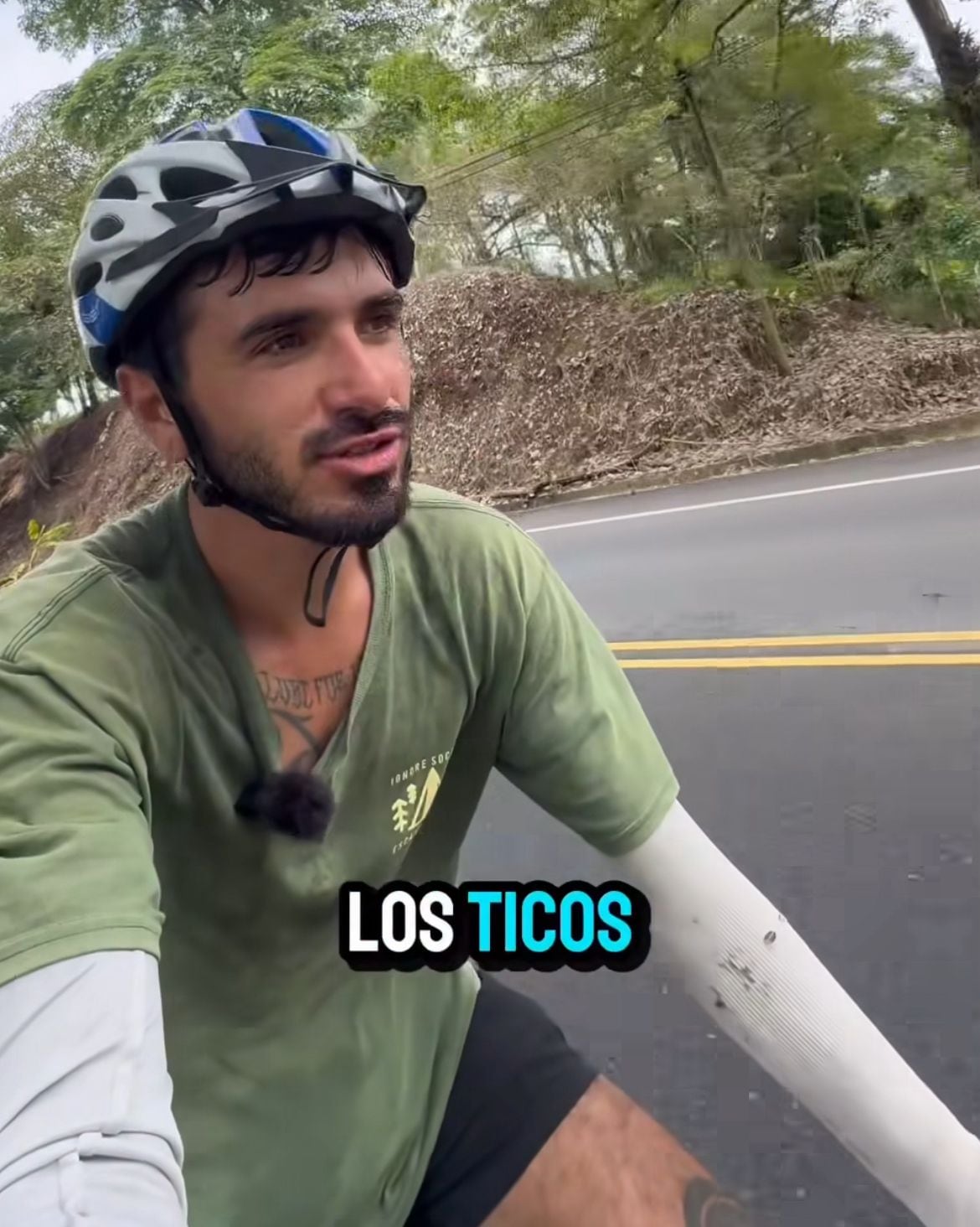 Esquivelio, mexicano en Costa Rica