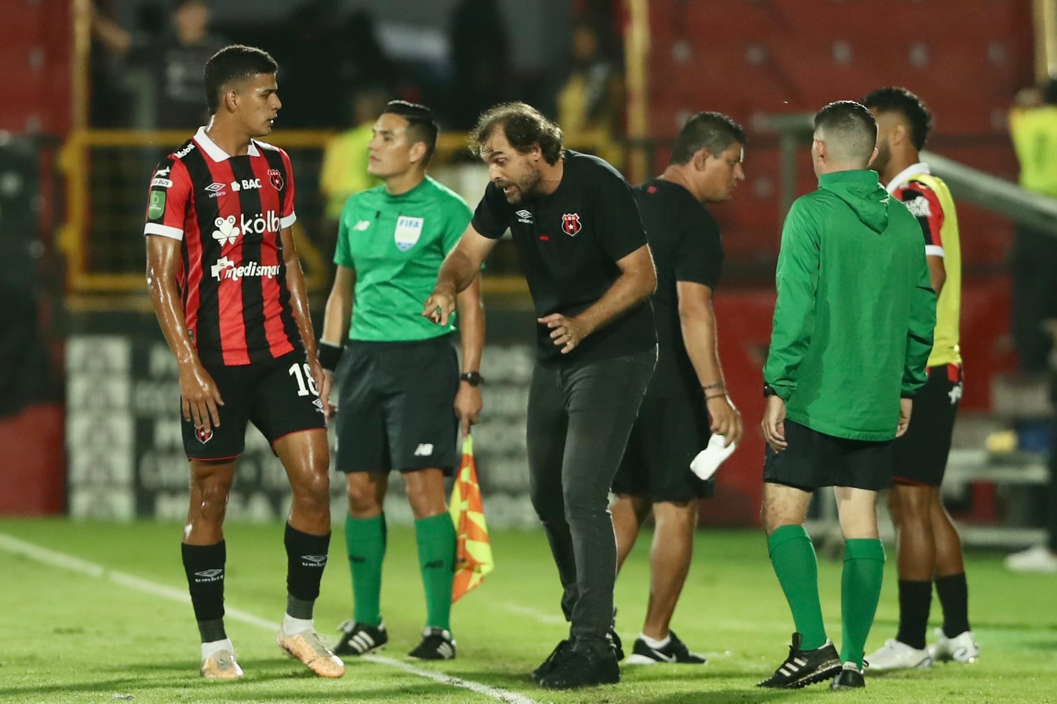 28/10/2023, Alajuela, Estadio Alejandro Morera Soto, partido del torneo de apertura 2023 entre Liga Deportiva Alajuelense y el Club Sport Herediano.