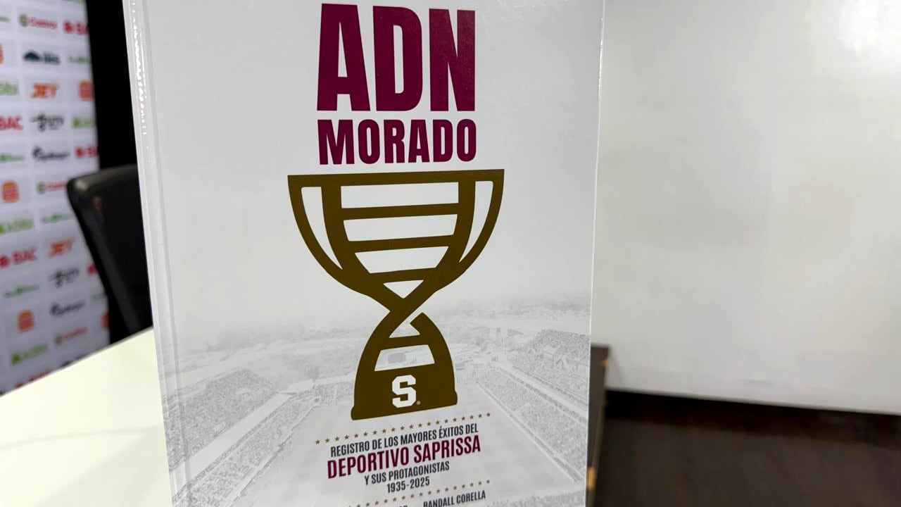presentacion del libro de Saprissa ADN Morado