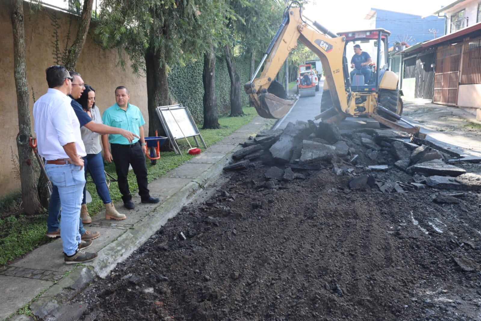 La Municipalidad de EScazú firmó un convenio con AyA para asumir la reparación de la vía publica una vez terminado el arreglo de la tubería.