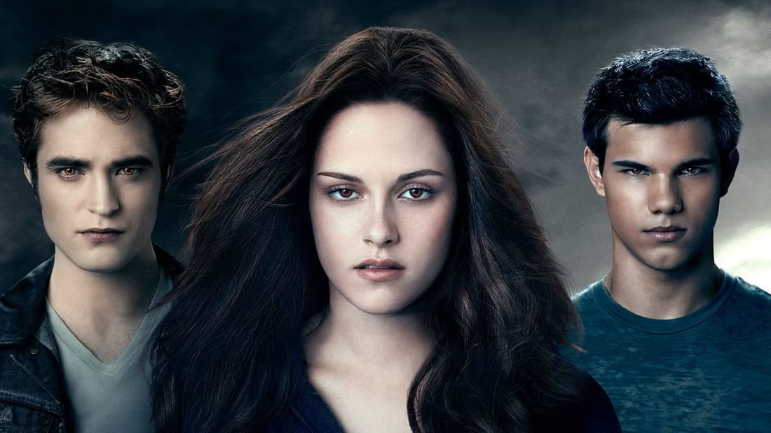 La escritora de 'Crepúsculo' afirmó que prefiere a Jacob sobre Edward y que no habría elegido al vampiro como pareja.