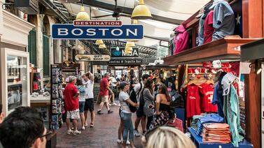 Trump extiende su campaña antiinmigrantes a Chicago y Boston