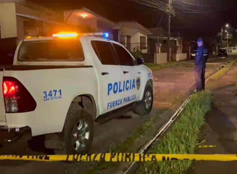 La noche del sábado 15 de agosto una joven madre de cuatro menores fue asesinada dentro de un bar en Matina de Limón. La víctima recibió múltiples impactos de bala.