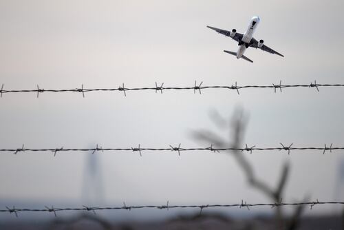 La Comisión Interamericana de Derechos Humanos establece que si hay un derecho absoluto es vivir en la patria de uno.