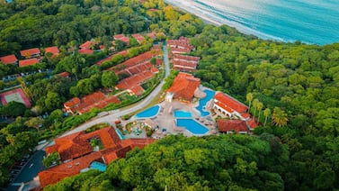 Fiscalía allana Hotel Condovac La Costa, en Guanacaste