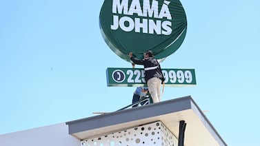 Papa Johns se convierte en “Mamá Johns” para homenajear a las madres