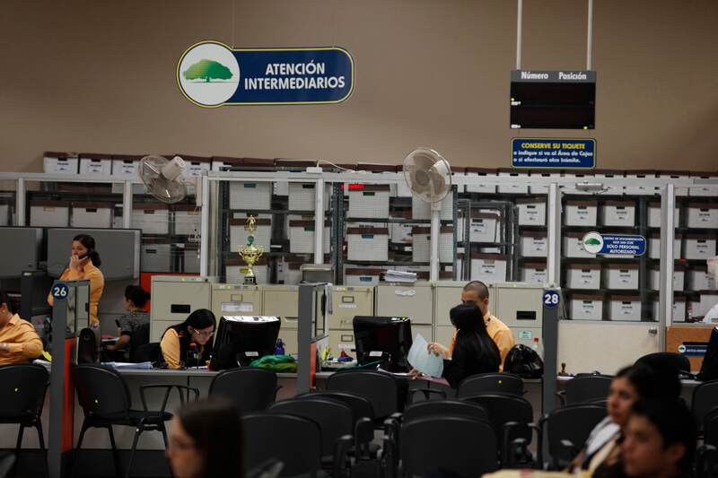 Durante el año pasado se comercializaron 2,1 millones de pólizas en el país, donde ya se registran 5,7 millones de asegurados. El INS sigue siendo el principal competidor del mercado | ARCHIVO JORGE ARCE
