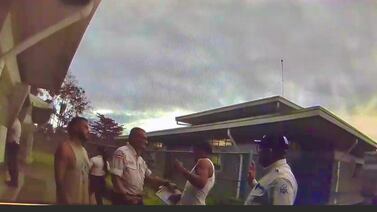 Golpe a un reo le puede costar caro: Esto es lo que puede sucederle a un oficial por aparente abuso de autoridad