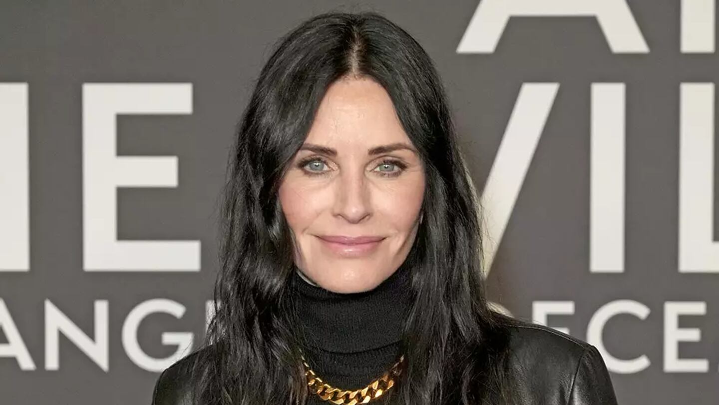 Courteney Cox de ‘Friends’ celebra 60 años con una carrera exitosa en