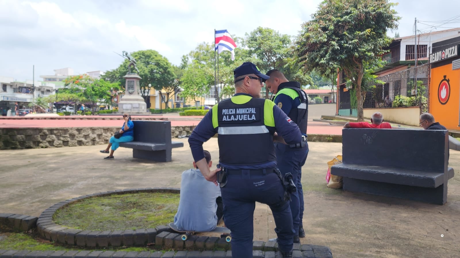 Los operativos de la Policía Municipal serán reforzados al incorporar 20 oficiales más antes de fin de año. Foto: Francisco Barrantes.