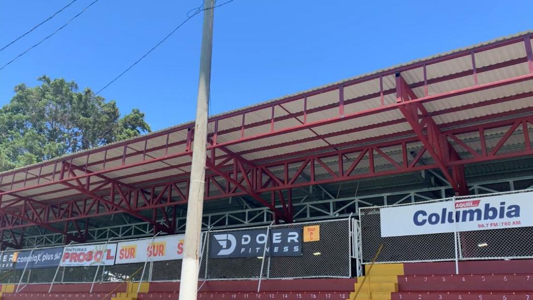 Estadio Carlos Alvarado
Sector Oeste techado
Herediano
13 de agosto del 2025
Fotografía: Juan Diego Villarreal