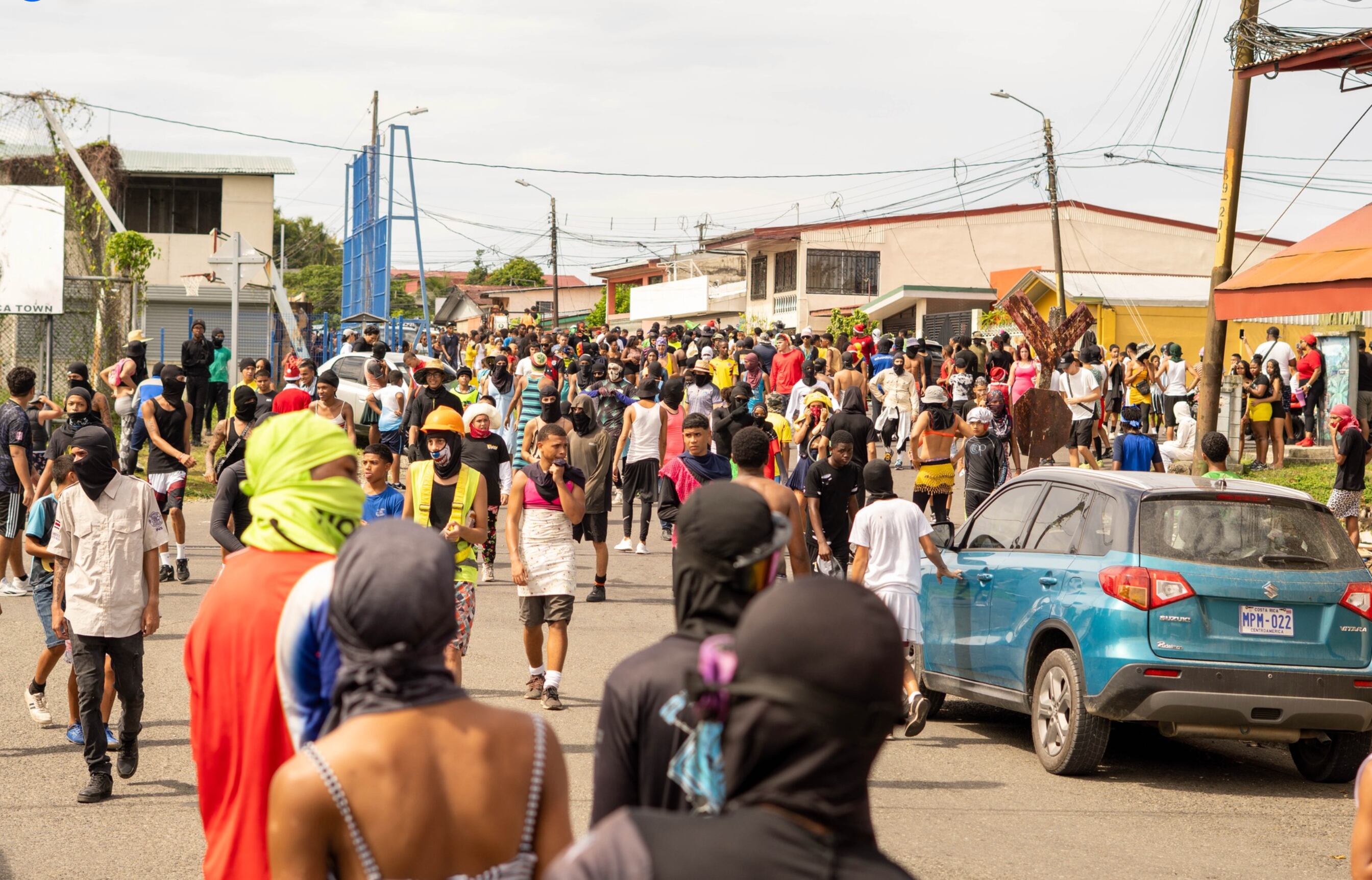 Imagen divulgada por la página oficial de los Carnavales de Limón en el sector de Corales III ayer sábado 11 de octubre. Fotografía: