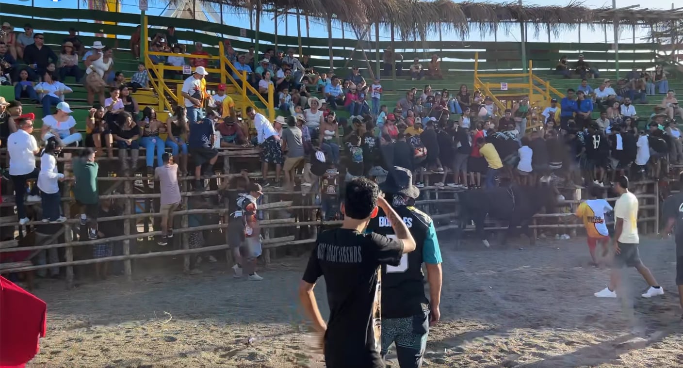 Las corridas de toros en las fiestas cívicas de Liberia se enlutecen con la muerte de un montador la noche del viernes 21 de febrero. Foto: Cortesía.