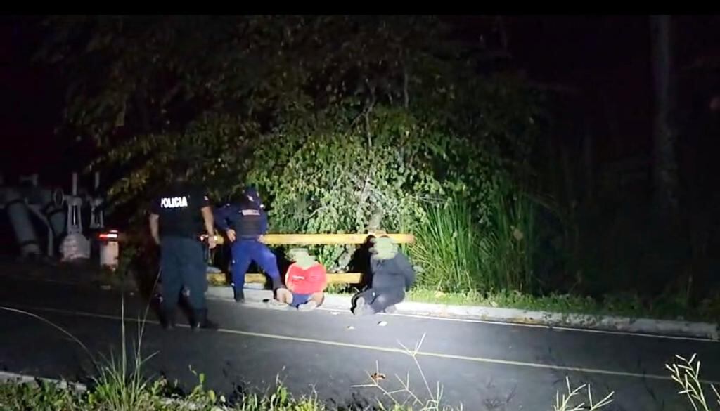 Detenidos son sospechosos de robo de combustible, delito que se pena con hasta 15 años de cárcel.