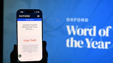 Qué es ‘rage bait’ y por qué un medio lo eligió como el término del año en 2025