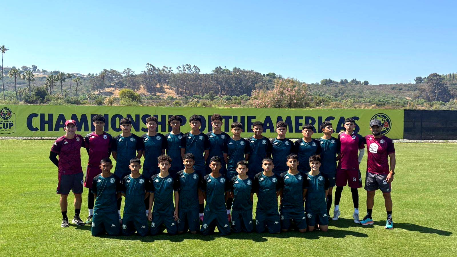 Ricardo Blanco con el equipo U-14 de Saprissa.