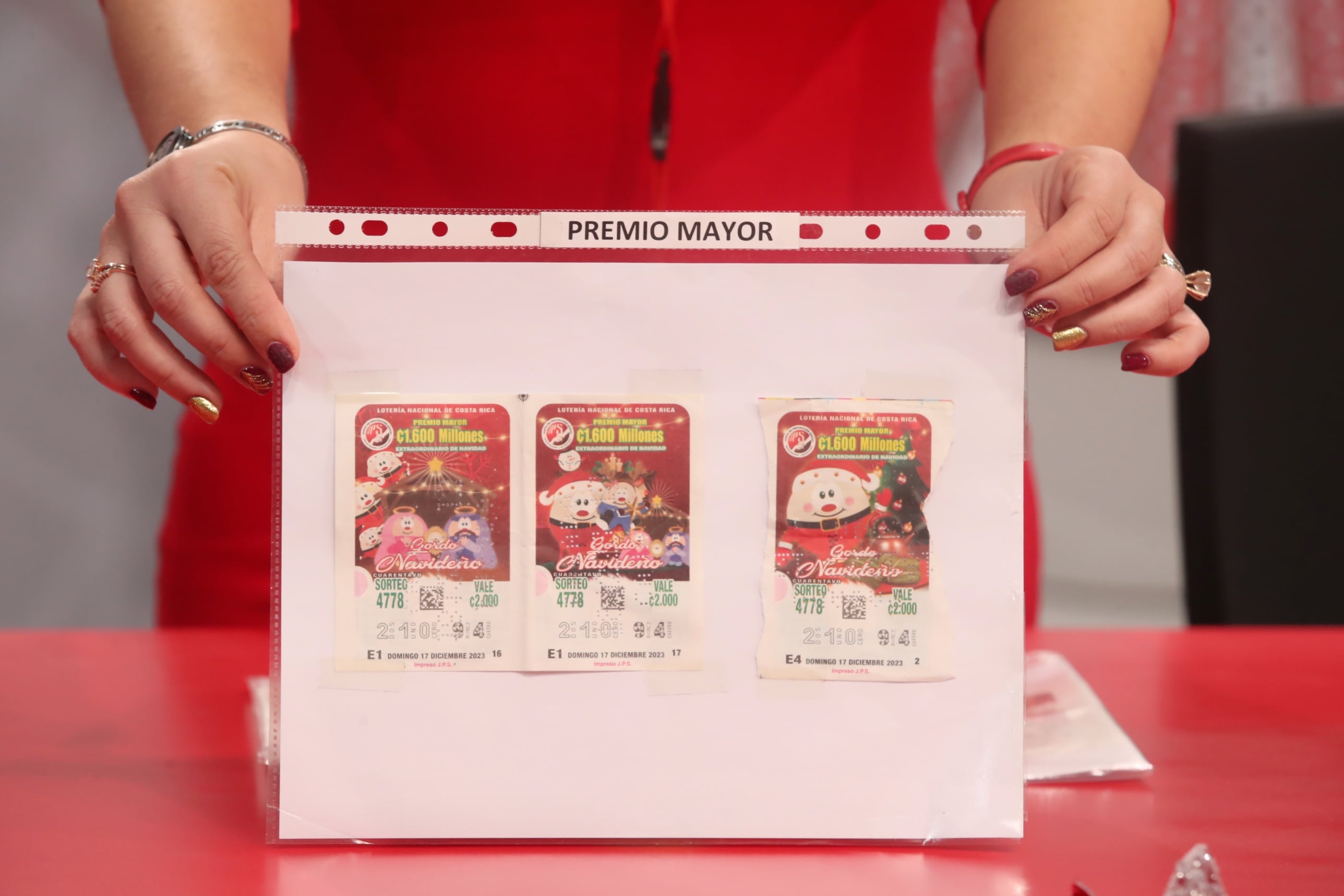 18 de diciembre del 2023. La Junta de Protección Social en sus procesos de
rendición de cuentas y transparencia comunica los premios procesados del
Sorteo extraordinario del Gordo Navideño 2023, sorteo número 4778. /foto John Durán