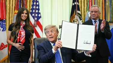 Cambios en vacunación promulgados por Trump contradicen ‘décadas de evidencia científica’, alerta OMS