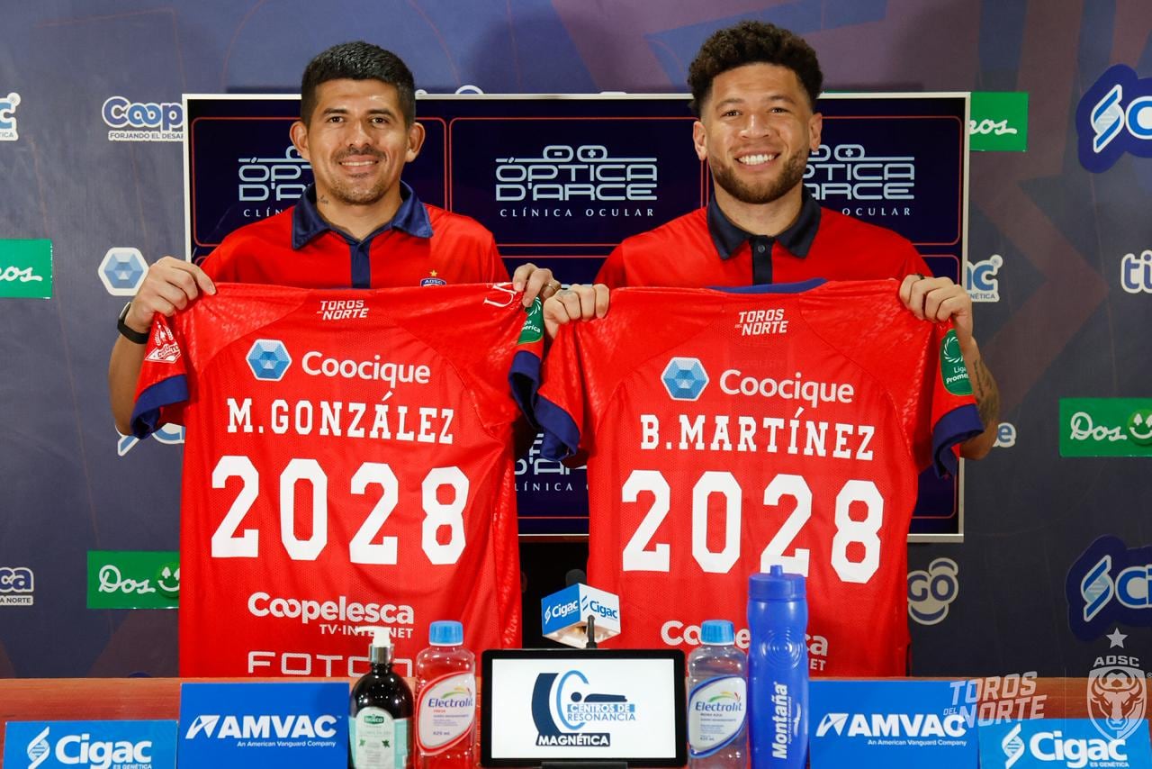 Mario González y Brian Martínez se quedan por un buen tiempo en San Carlos.