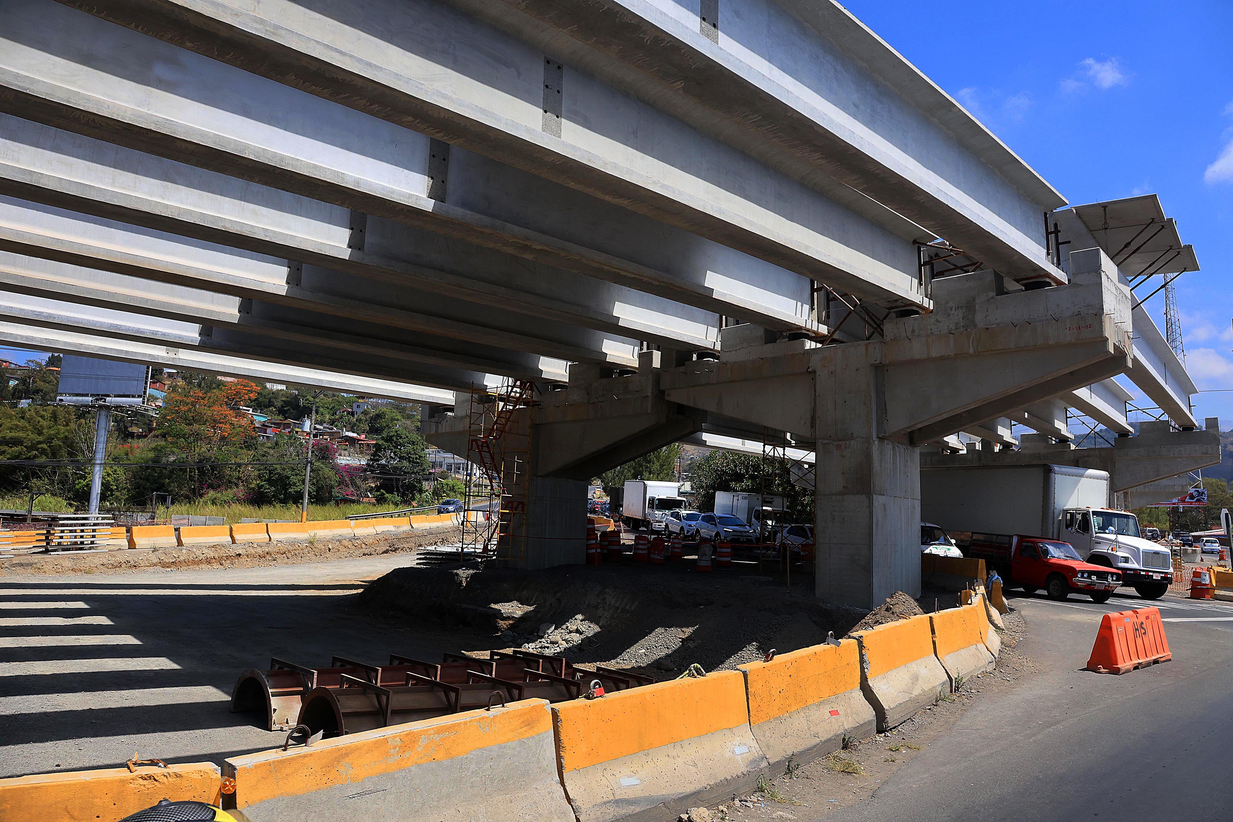 07/03/2024 Taras, Cartago. Así avanzan las obras en la construcción del paso a desnivel en el Cruce de Taras. Foto: Rafael Pacheco Granados