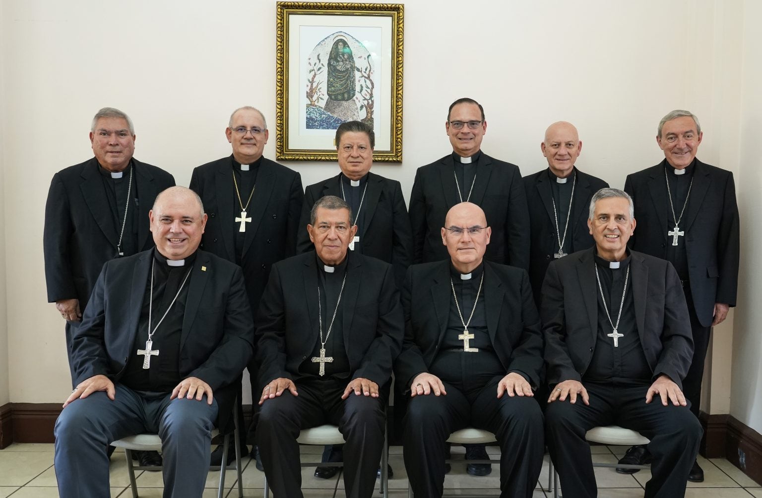 Los obispos que integran la Conferencia Episcopal enviaron un mensaje a los tres poderes de la República a priorizar el diálogo para solucionar los problemas nacionales.