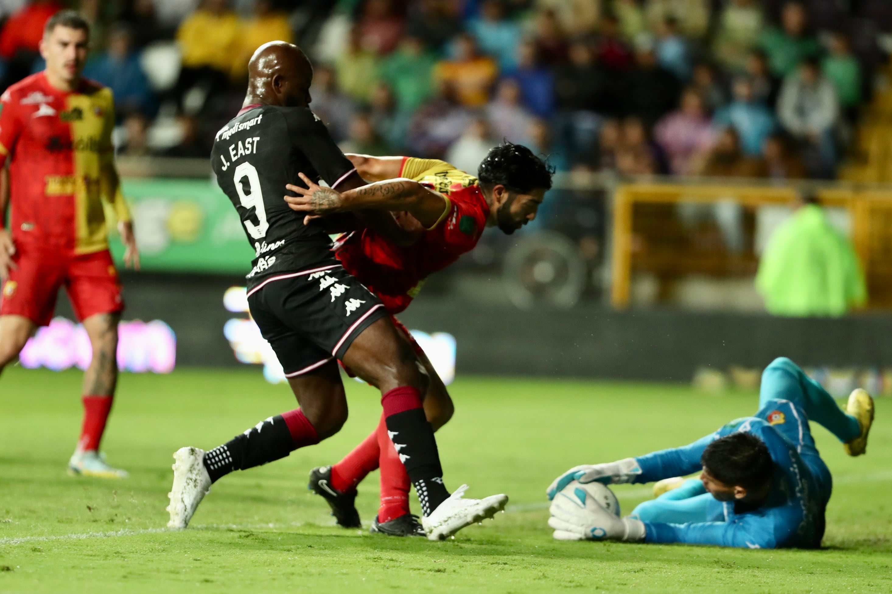 13/10/2023, San José, Estadio Ricardo Saprissa, semifinal del torneo de copa 2023 entre el Deportivo Saprissa y el Club Sport Herediano.