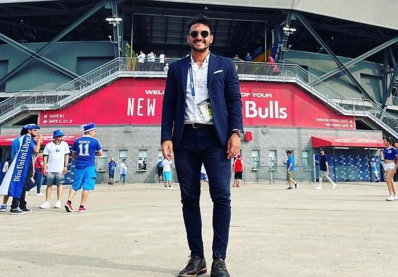 Josué Quesada es reconocido por sus críticas directas, por ser seguidor de Saprissa y cuestionar con dureza lo que hacen otros clubes, como Alajuelense. El periodista tiene un espacio en TD Más y también en sus redes sociales.