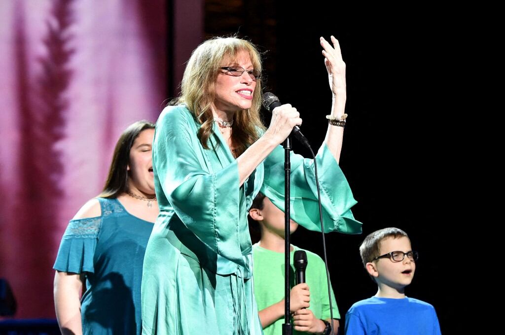 Carly Simon
