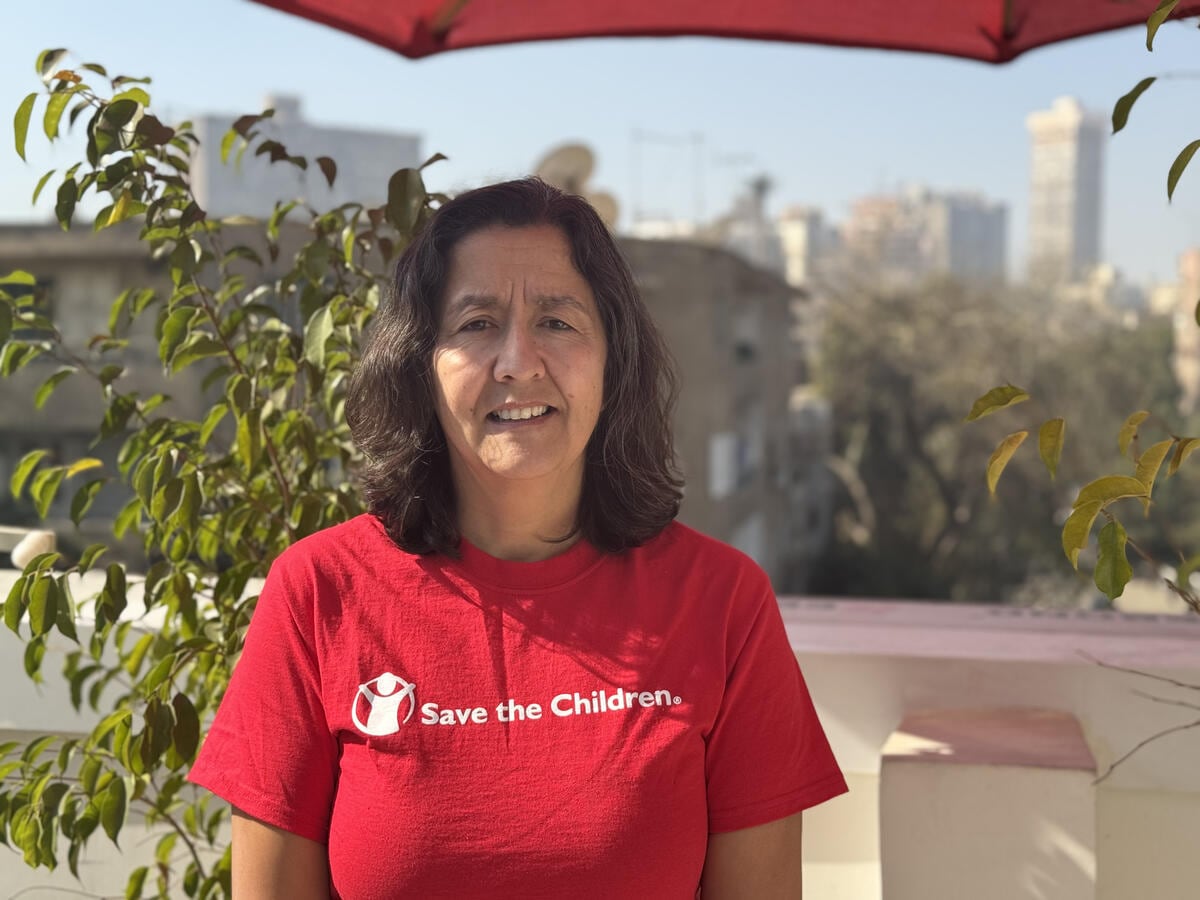 Janti Soeripto, presidenta ejecutiva de Save the Children (Salven a los Niños), una organización internacional independiente que ayuda a niños en 101 países con programas de salud, nutrición, educación y respuesta a emergencias