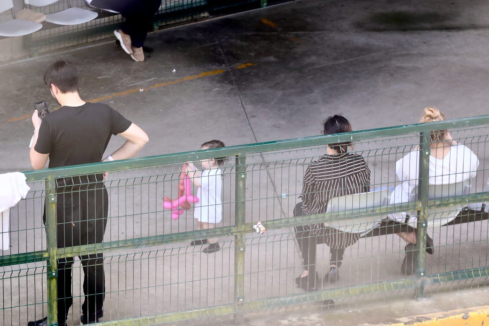 21/02/2025, Puntarenas, Ciudad Neilly, en el centro de Migración CATEM Centro de Atención a Migrantes en Ciudad Nelly Corredores de Puntarenas se encuentran los migrantes deportados de los Estados Unidos.