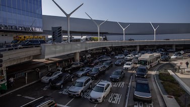 A días del Mundial 2026, un aeropuerto de Estados Unidos es un calvario para turistas
