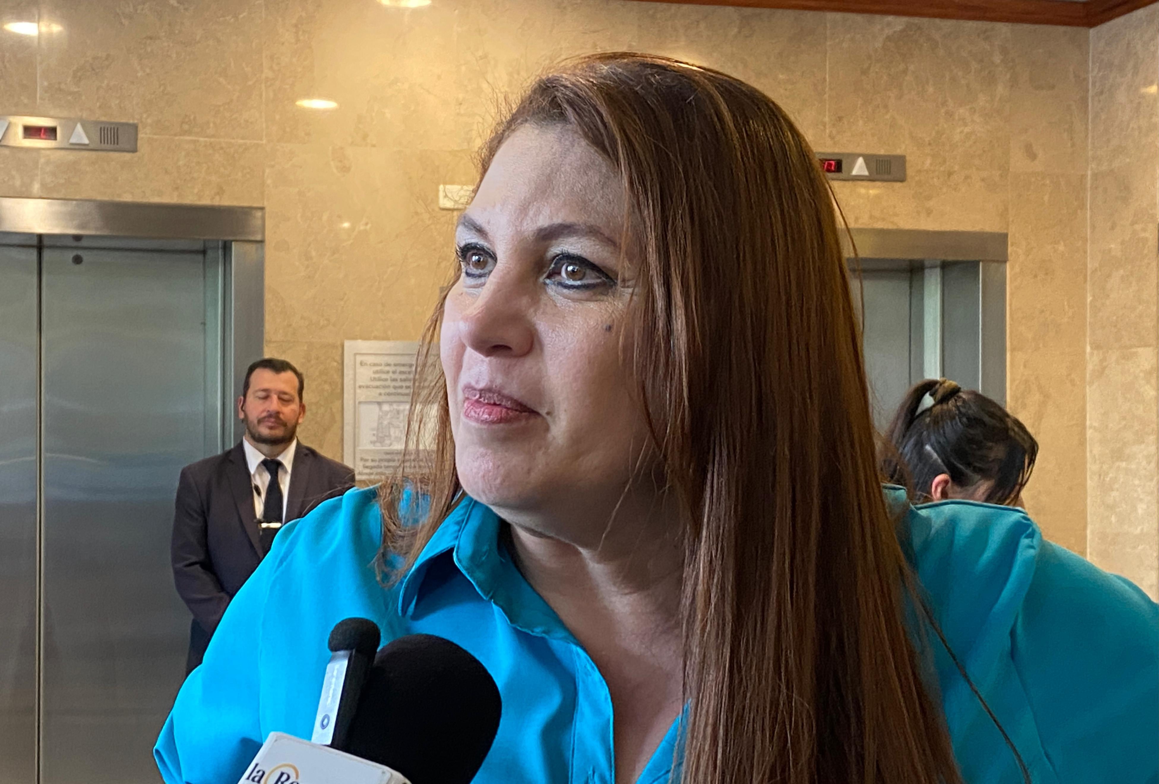 Mayuli Ortega, presidenta del partido Pueblo Soberano (PPSO), defendió las acusaciones de traición que Laura Fernández, candidata presidencial, lanzó contra los delegados de la agrupación.