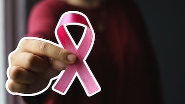 Síntomas de cáncer de mama: seis cambios en los senos que requieren atención a cualquier edad